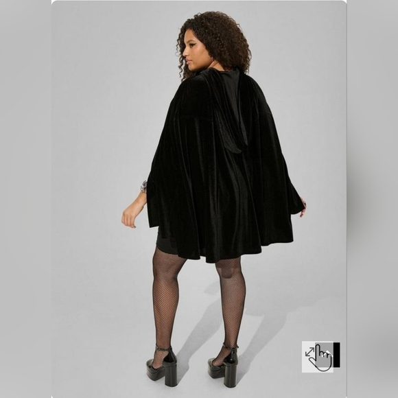 Torrid Hooded Cloak - Picture 5 of 5